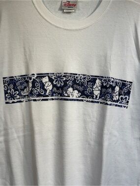 VTG Disney Whinny the Pooh 90’s Hawaiian Island Banner Design